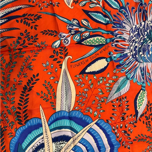 Hermes Flowers of South of Africa Scarf - Picture 2 of 6